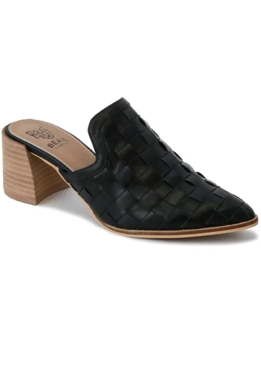 Women Stephanie Sandal In Black