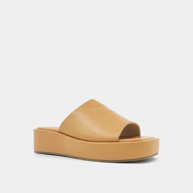 Women's Lourdes Sandals In Camel