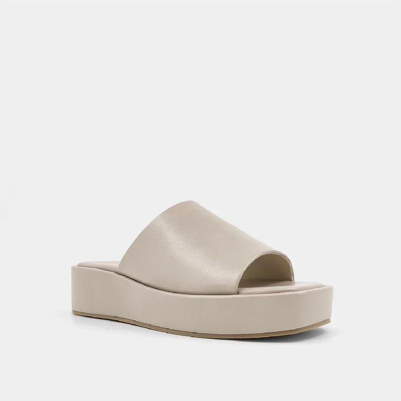 Women's Lourdes Sandals In Taupe